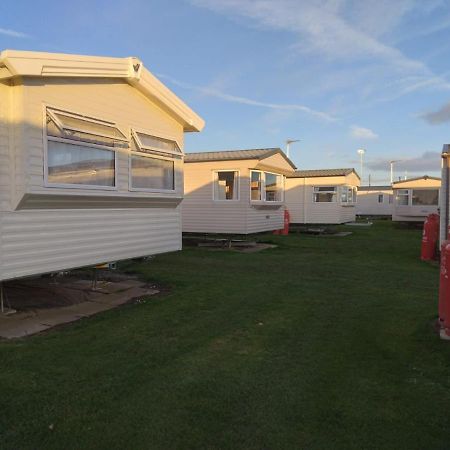 3 Bed ,Sleeps 8 Caravan California Cliffs Holiday Park Scratby Eksteriør billede