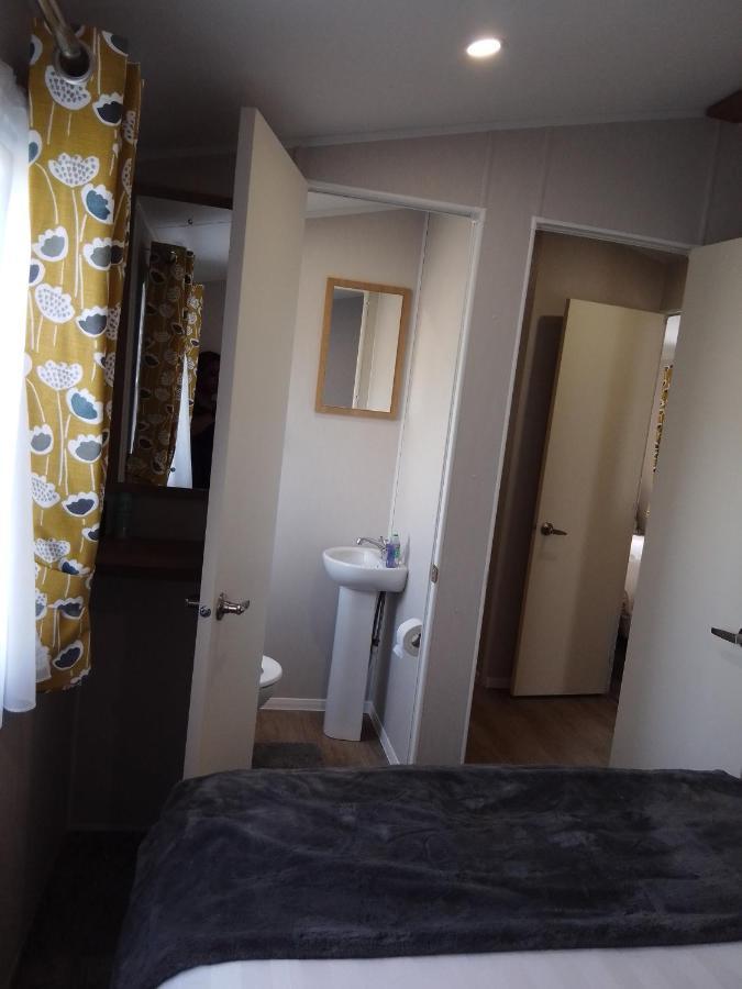 3 Bed ,Sleeps 8 Caravan California Cliffs Holiday Park Scratby Eksteriør billede
