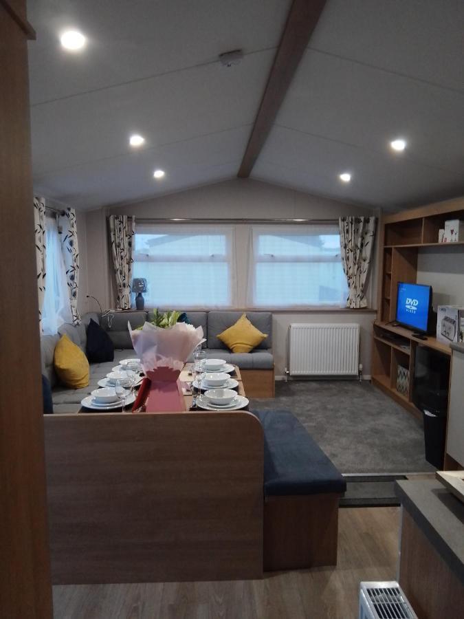 3 Bed ,Sleeps 8 Caravan California Cliffs Holiday Park Scratby Eksteriør billede